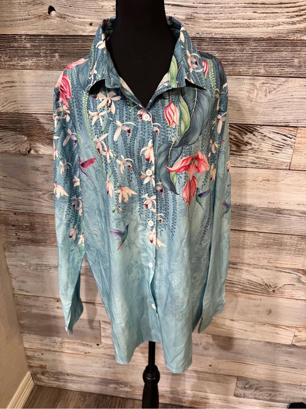 Amazon Light Blue Floral-Print Button-Down Shirt
